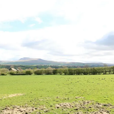 בית נופש Mill Dam Farm Bentham